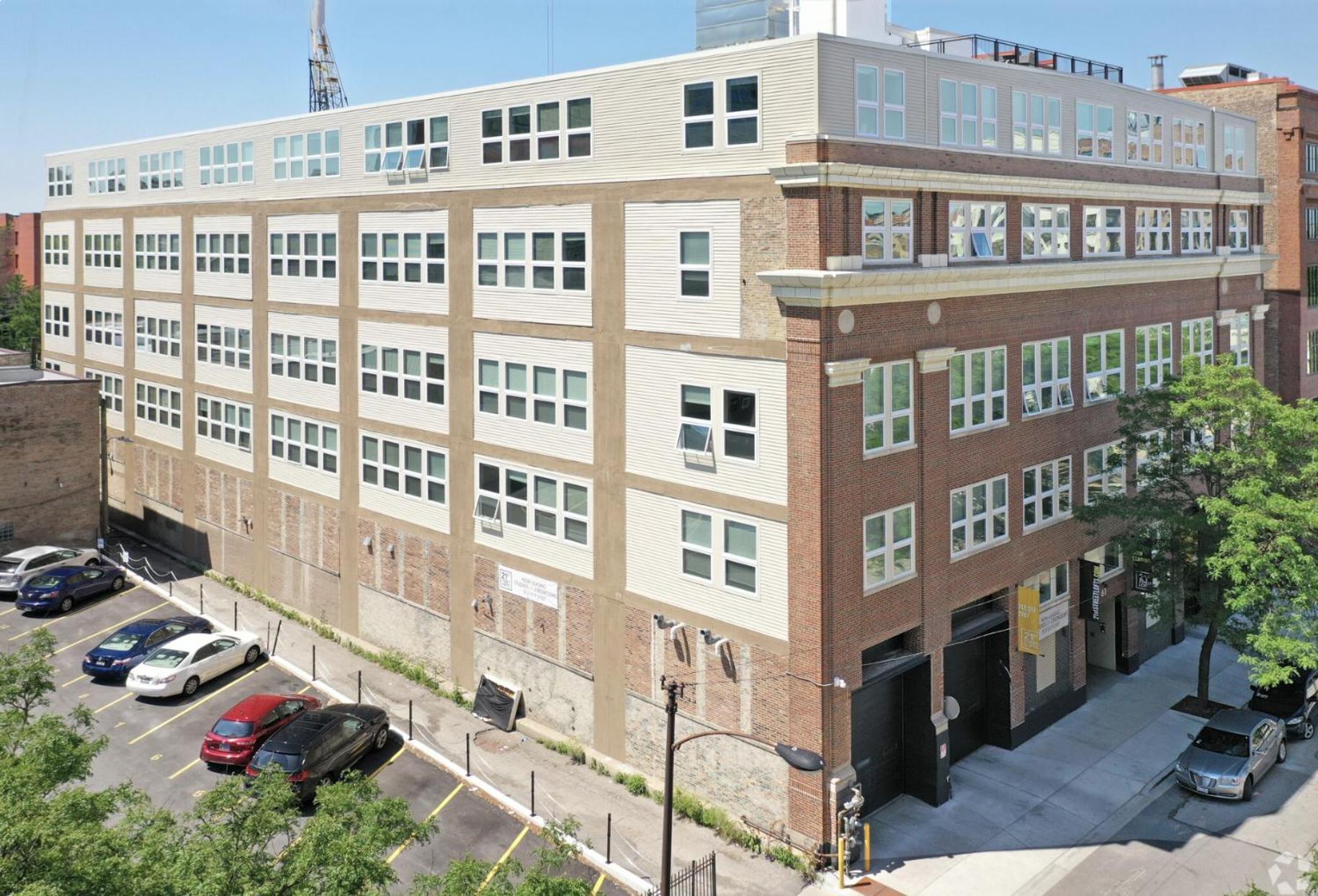 Stylish 2Br Apartment With Optional Parking, Patio And Gym Near Mccormick Place, Shedd Aquarium, Field Museum & Lakefront Trail Apartment Chicago